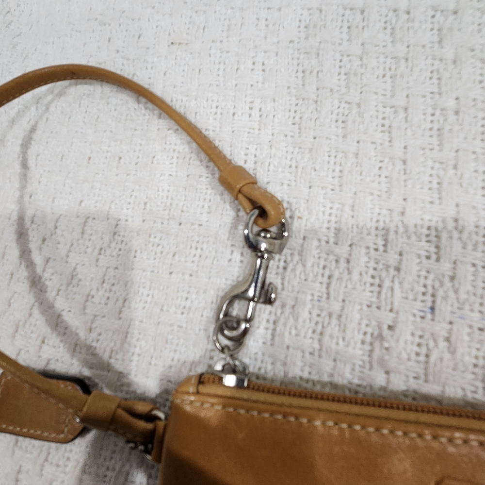 Coach Tan Leather mini bag Wristlet EUC - Picture 9 of 11